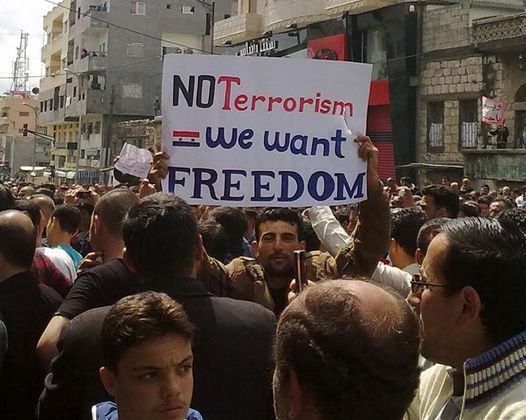 Беспорядки в Сирии привели к гибели 600 военных и полицейских Беспорядки в Сирии привели к гибели 600 военных и полицейских