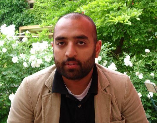 Британському студенту виплатили компенсацію за підозру в теракті Британському студенту виплатили компенсацію за підозру в теракті