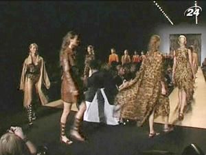 Дуглас, Салдана, Вайтлі на тижні моди у Нью-Йорку Дуглас, Салдана, Вайтлі на тижні моди у Нью-Йорку