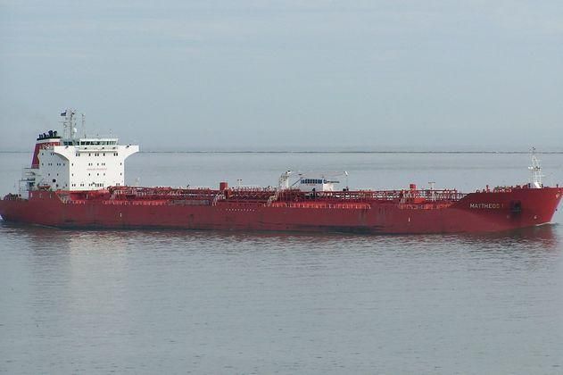 На захваченном пиратами танкере находятся два украинца На захваченном пиратами танкере находятся два украинца