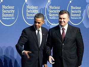 Обама хочет видеть Януковича