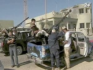 Повстанцы вошли в родной город Каддафи - Сирт
