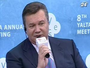 Янукович: "Південний потік" повинен піти по Півдню України, по суші