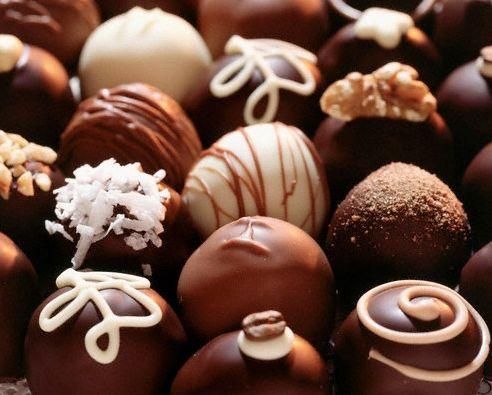 Итальянские ученые: шоколад и икра улучшают настроение
