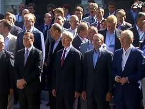 У Ялті пройшов форум "Ялтинська європейська стратегія" У Ялті пройшов форум "Ялтинська європейська стратегія"