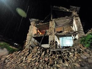 До 50 человек возросло число жертв землетрясения в Индии