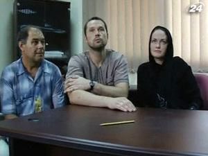 Янукович доручив захистити затриманих у Лівії українців Янукович доручив захистити затриманих у Лівії українців