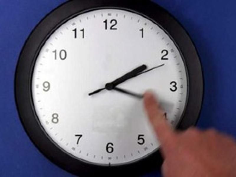 Украина отказалась от "зимнего времени" Украина отказалась от "зимнего времени"