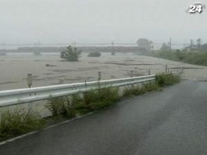 Потужний тайфун прямує до узбережжя Японії Потужний тайфун прямує до узбережжя Японії