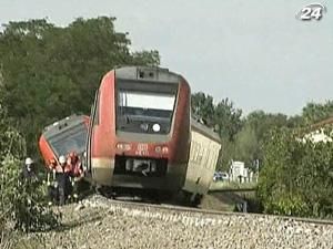 Близько 100 людей перебувало у потягу під час аварії в Німеччині