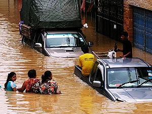 Жертвами повеней у Таїланді стали 130 людей Жертвами повеней у Таїланді стали 130 людей