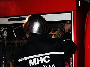 У Сімферополі горить склад медпрепаратів У Сімферополі горить склад медпрепаратів