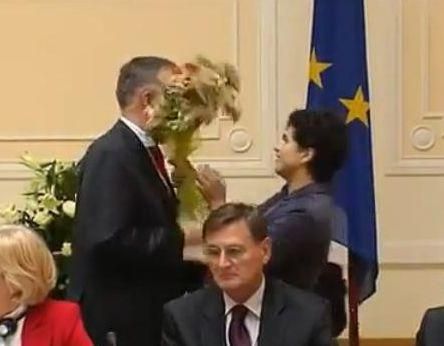 Як студентка била Табачника. Відео Як студентка била Табачника. Відео