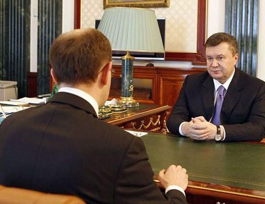 Яценюк требует встречи с Януковичем