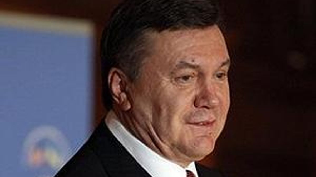 Янукович призвал всех отказаться от обогащенного урана Янукович призвал всех отказаться от обогащенного урана
