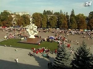 Хмельнитчина отмечает день рождения Хмельнитчина отмечает день рождения