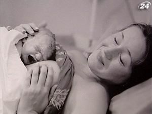 В Киеве презентовали фотосессию первых минут жизни детей В Киеве презентовали фотосессию первых минут жизни детей