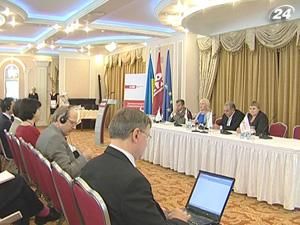 В Украине определились с проблемами общества В Украине определились с проблемами общества