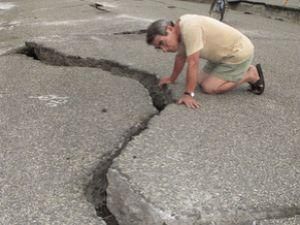 Японію знову трусить Японію знову трусить