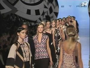 Вероніка Етро пропонує елегантність у стилі 20-х років Вероніка Етро пропонує елегантність у стилі 20-х років