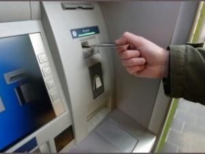 У Полтаві чоловік вкрав у банкоматах майже мільйон гривень