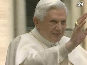 Ватикан спростував чутки про відставку Папи Римського Ватикан спростував чутки про відставку Папи Римського