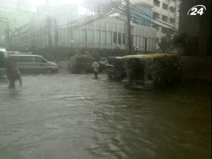 На Філіппіни обрушився тайфун "Несат"