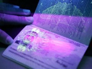 Биометрические паспорта повредят отмене виз для Украины