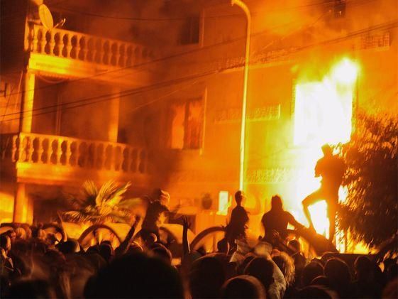 В 14 городах Болгарии протестуют против цыган В 14 городах Болгарии протестуют против цыган