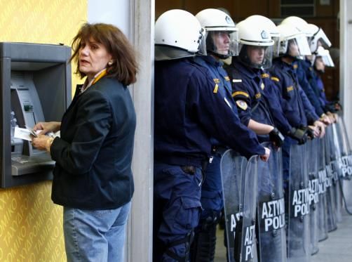 Греция ждет решения Европы относительно 8 миллиардов помощи Греция ждет решения Европы относительно 8 миллиардов помощи