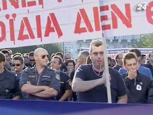 Парламент Греции одобрил введение налога на недвижимость Парламент Греции одобрил введение налога на недвижимость