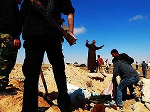 У Тріполі виявили ще одну братську могилу У Тріполі виявили ще одну братську могилу