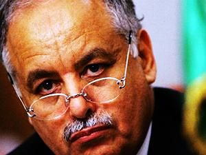 В Ливии выдали ордер на арест экс-премьера В Ливии выдали ордер на арест экс-премьера