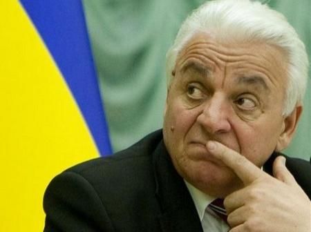 Депутат-регіонал заявляє, що його карткою голосують без його відома Депутат-регіонал заявляє, що його карткою голосують без його відома