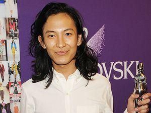 Dior шукає нового креативного директора Dior шукає нового креативного директора