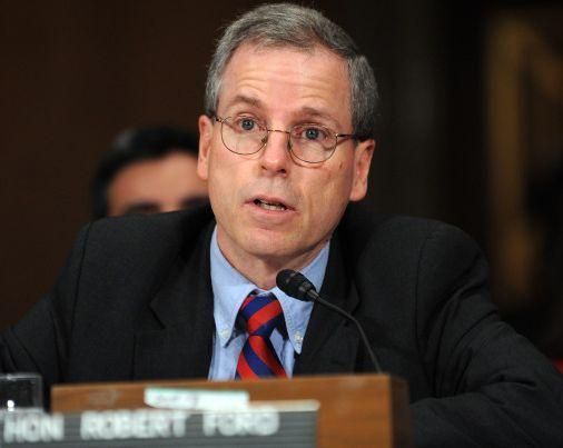 Сирійці закидали американського посла помідорами Сирійці закидали американського посла помідорами