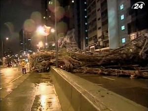 Тайфун "Несат" обрушился на юг Китая Тайфун "Несат" обрушился на юг Китая