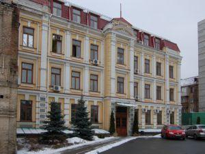 В Киеве дождевая вода подтопила дома "простых смертных" и депутатов