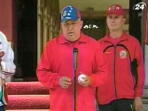 Уго Чавес опроверг слухи об осложнениях после химиотерапии Уго Чавес опроверг слухи об осложнениях после химиотерапии