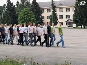На Дніпропетровщині конкурс в армію - 12 осіб на місце