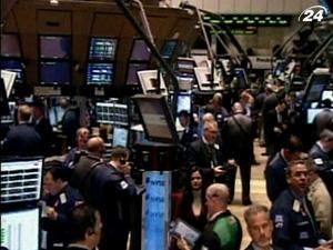 Американский Dow Jones упал за отчетный период более чем на 10% Американский Dow Jones упал за отчетный период более чем на 10%