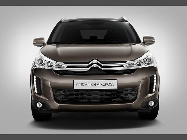 Citroen показал новый кроссовер C4 Aircross Citroen показал новый кроссовер C4 Aircross