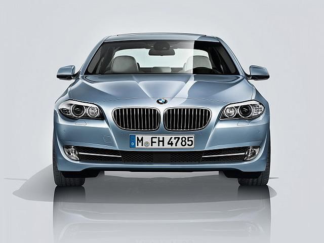 BMW представила гібридну "п’ятірку"