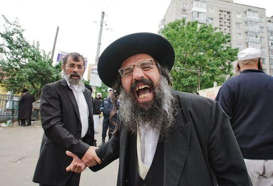 Из Украины депортировали 2 хасидов. Еще 4 ожидают решения суда Из Украины депортировали 2 хасидов. Еще 4 ожидают решения суда