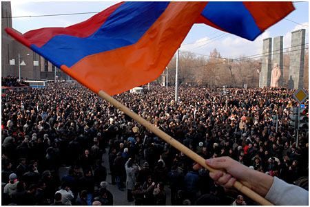 Оппозиция Армении объявила  о круглосуточных митингах
