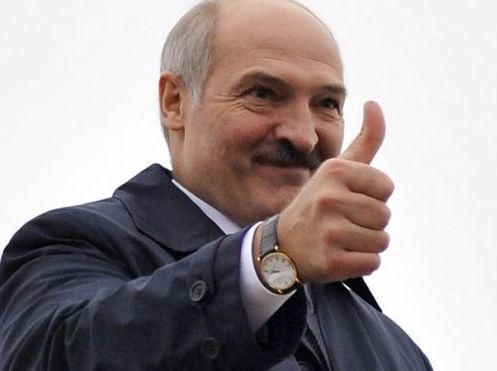 Лукашенко запевнив, що здоровий і покидати Білорусь не збирається