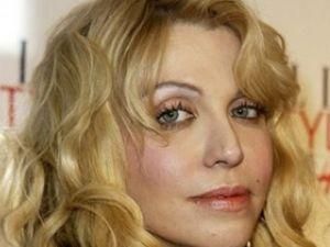 Кортні Лав збирається написати відверту біографію