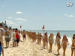 В Австралии состоялся самый большой в мире бикини-парад