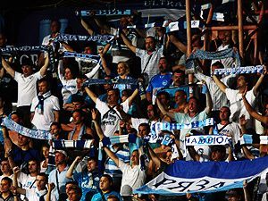 Росія: Нападників на автобус із вболівальниками "Зеніту" затримали Росія: Нападників на автобус із вболівальниками "Зеніту" затримали