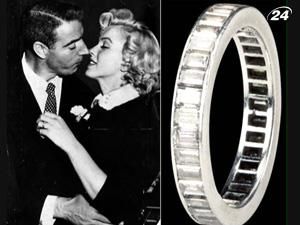 Обручальное кольцо Мэрилин Монро продадут с аукциона
